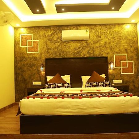 Lara Lake View Resort Thiruvananthapuram Exterior foto