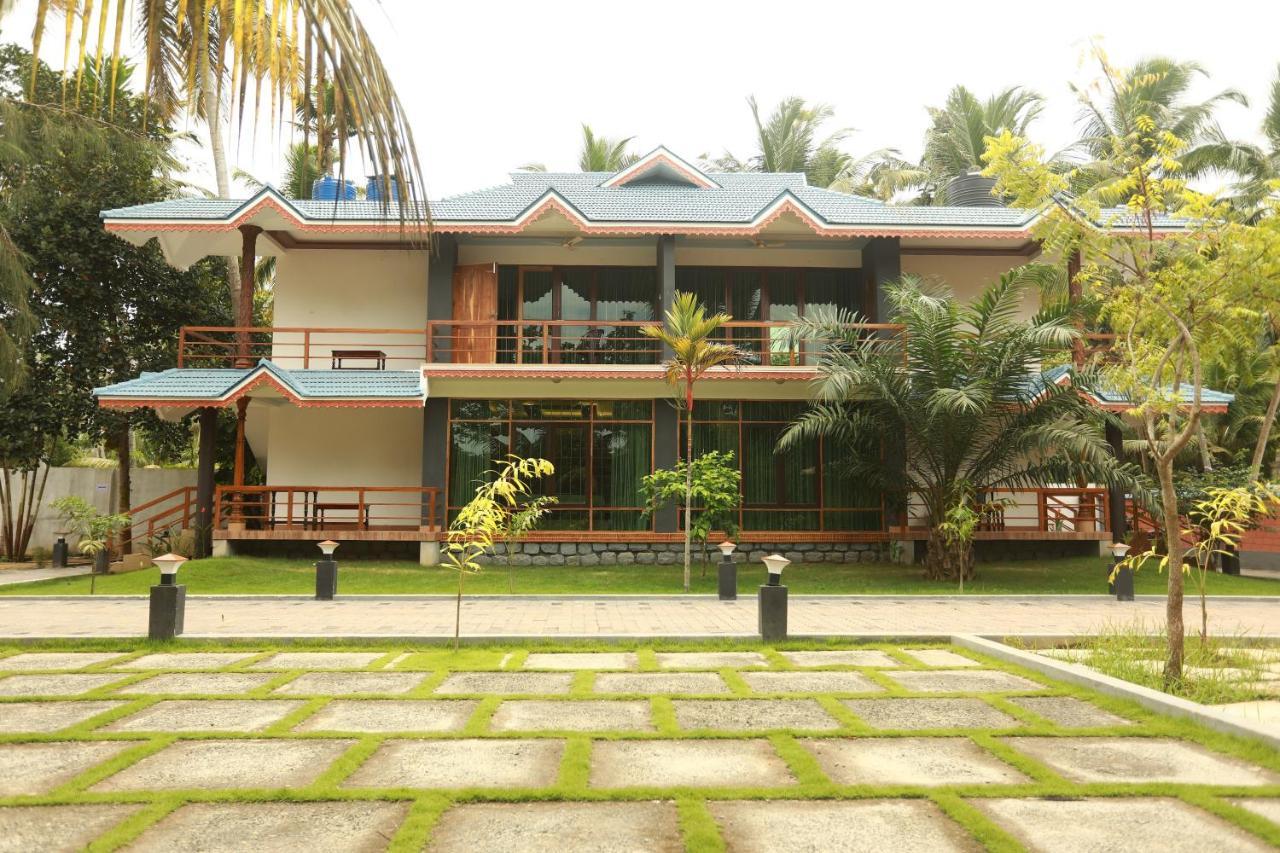 Lara Lake View Resort Thiruvananthapuram Exterior foto