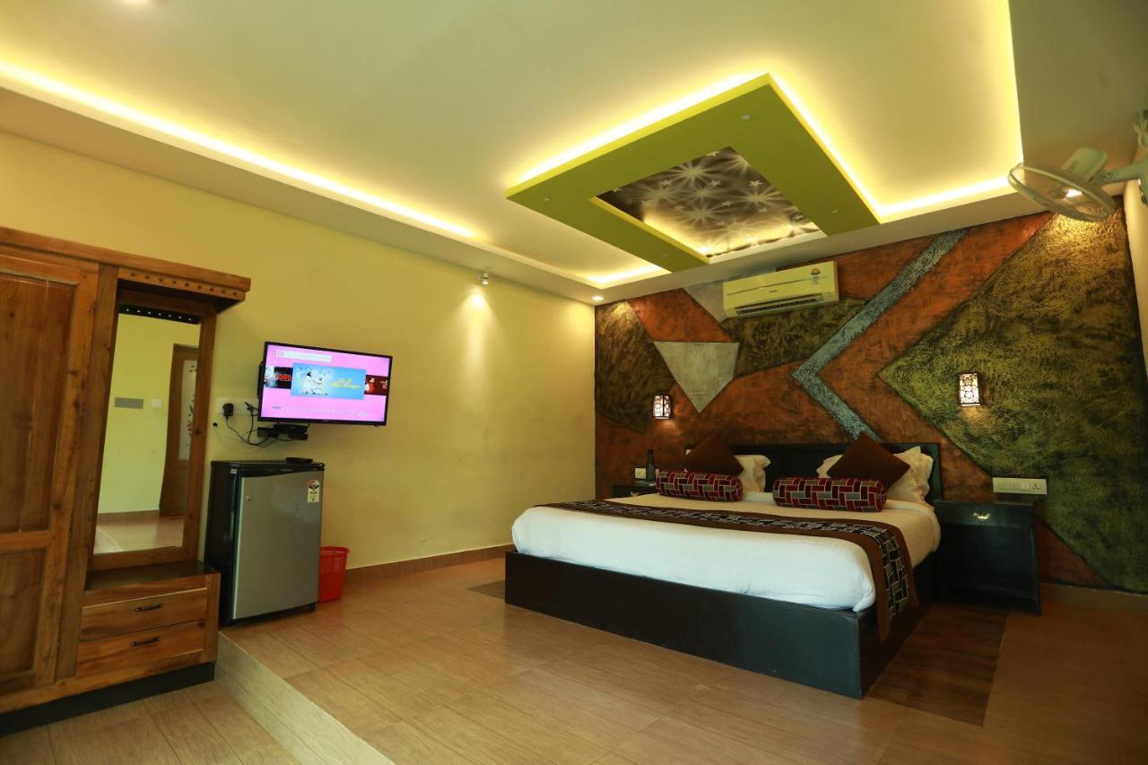 Lara Lake View Resort Thiruvananthapuram Exterior foto